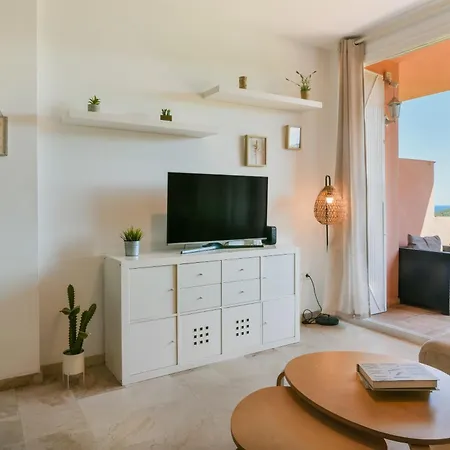Valga Peaceful Retreat With Sea View