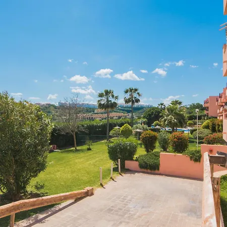 Valga Peaceful Retreat With Sea View Manilva